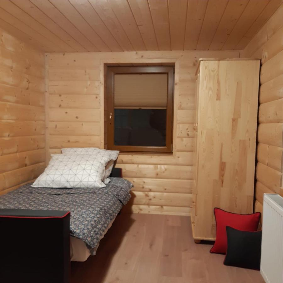Wakacyjny -izbecka Holiday home