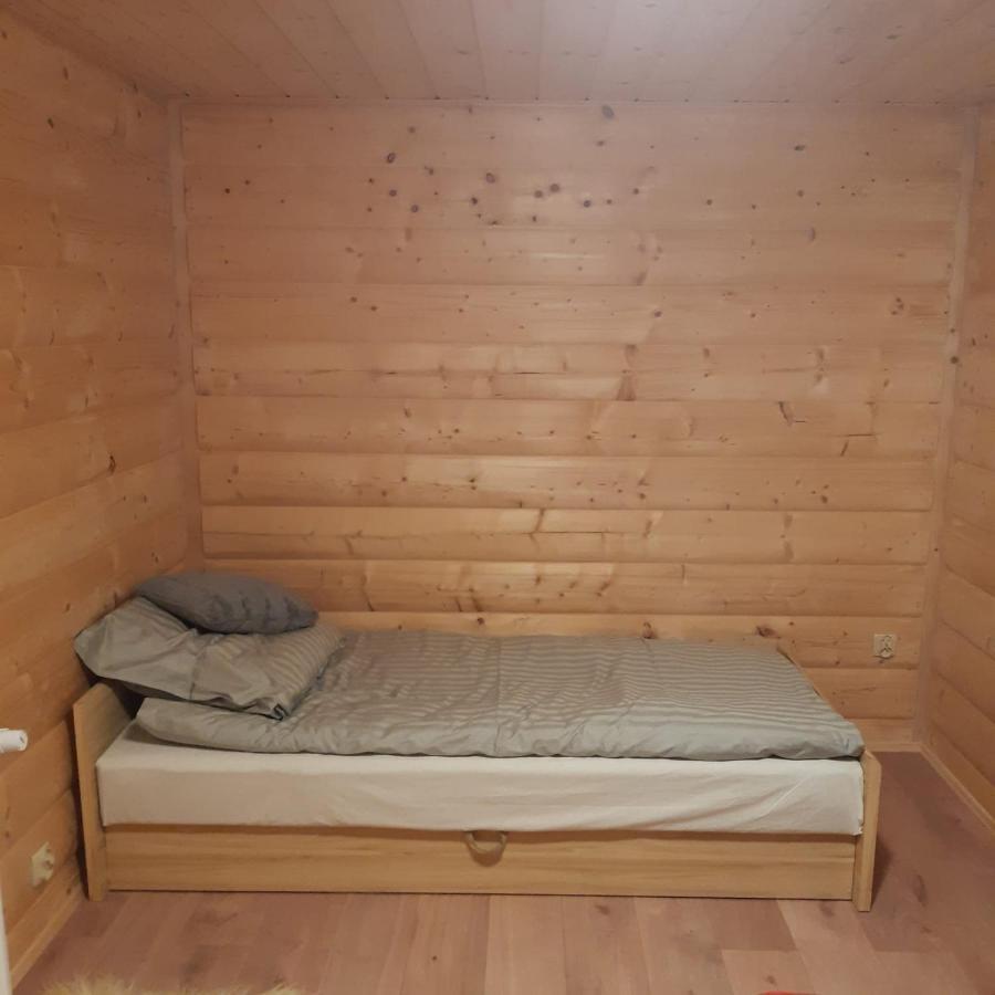 Wakacyjny -izbecka Holiday home Pieniazkowice